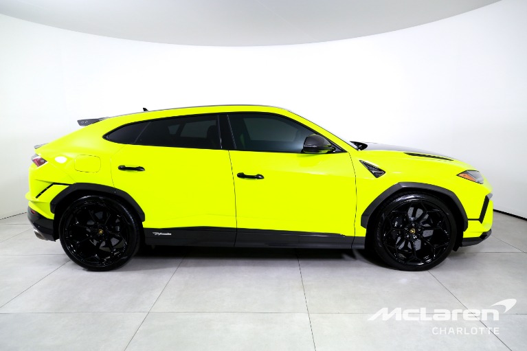Used-2024-Lamborghini-Urus-Performante