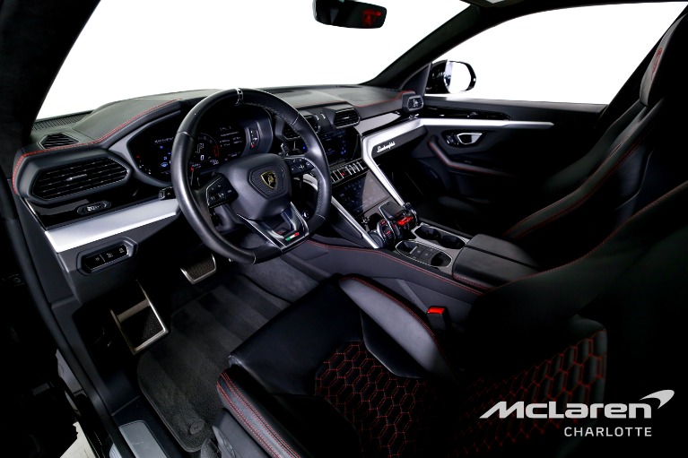 Used-2024-Lamborghini-Urus-S