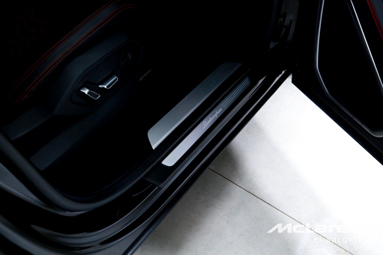 Used-2024-Lamborghini-Urus-S