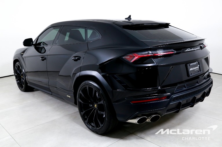 Used-2024-Lamborghini-Urus-S