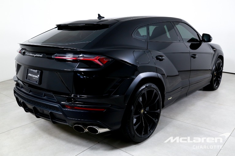 Used-2024-Lamborghini-Urus-S