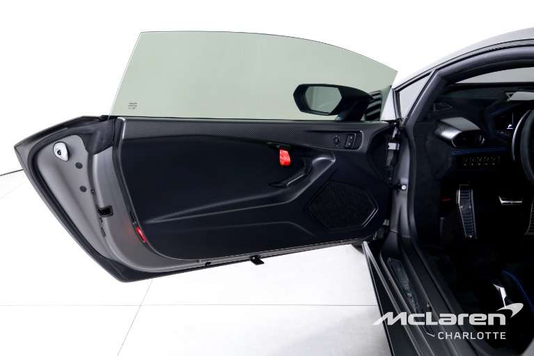 Used-2021-Lamborghini-Huracan-STO