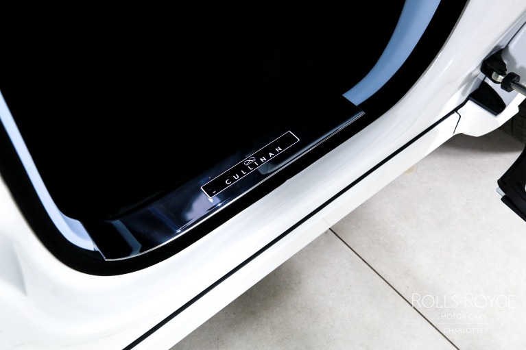 New-2027-Rolls-Royce-Black-Badge-Cullinan