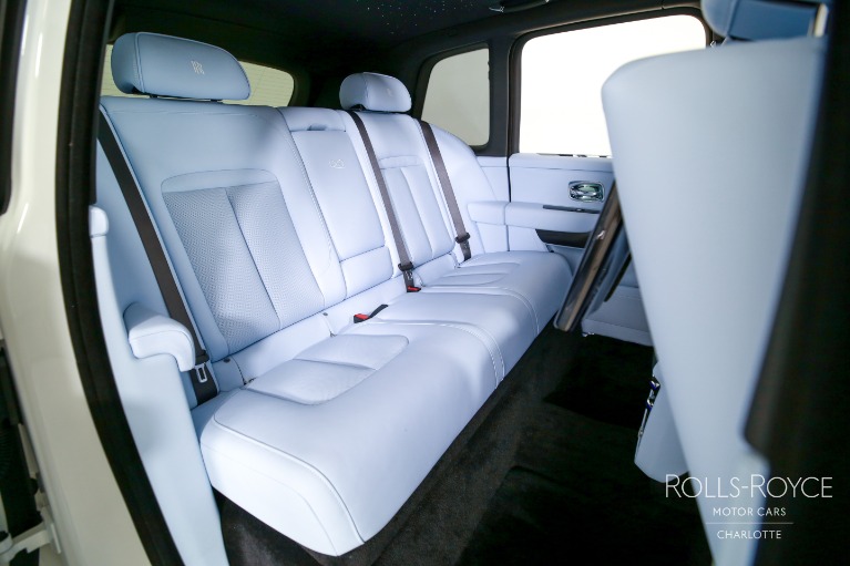 New-2027-Rolls-Royce-Black-Badge-Cullinan