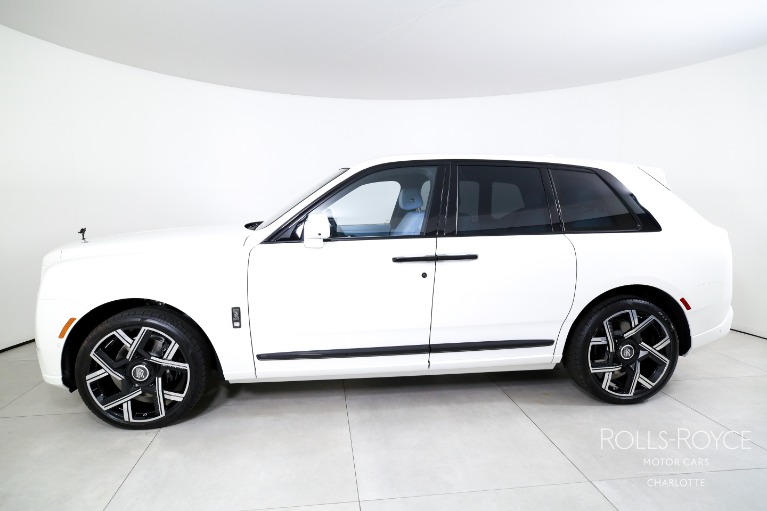 New-2027-Rolls-Royce-Black-Badge-Cullinan