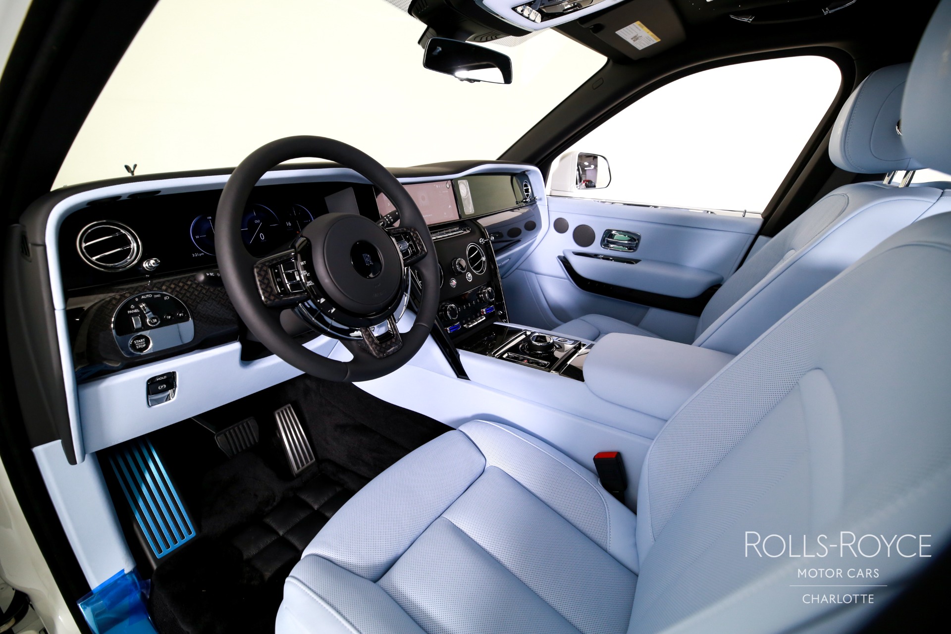 New 2027 Rolls-Royce Black Badge Cullinan  | Charlotte, NC