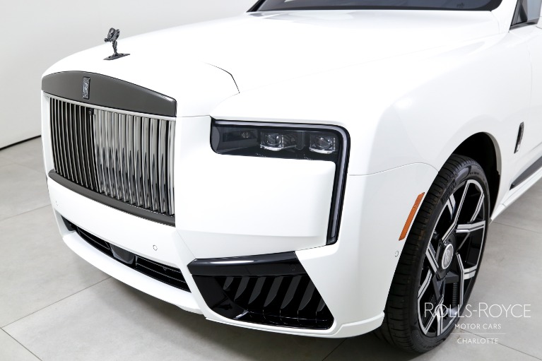 New-2027-Rolls-Royce-Black-Badge-Cullinan