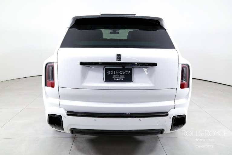 New-2027-Rolls-Royce-Black-Badge-Cullinan