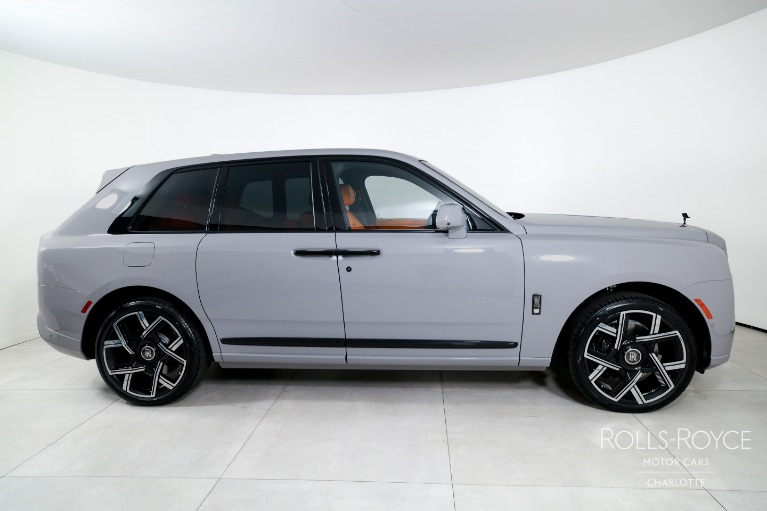 New-2027-Rolls-Royce-Black-Badge-Cullinan