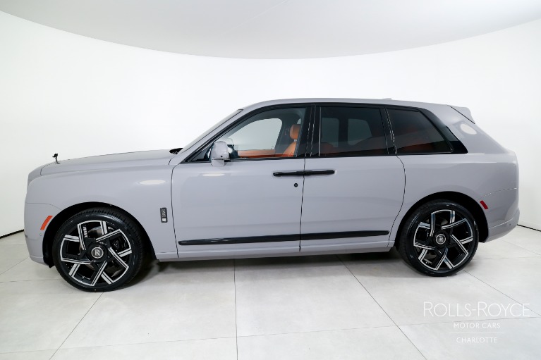 New-2027-Rolls-Royce-Black-Badge-Cullinan