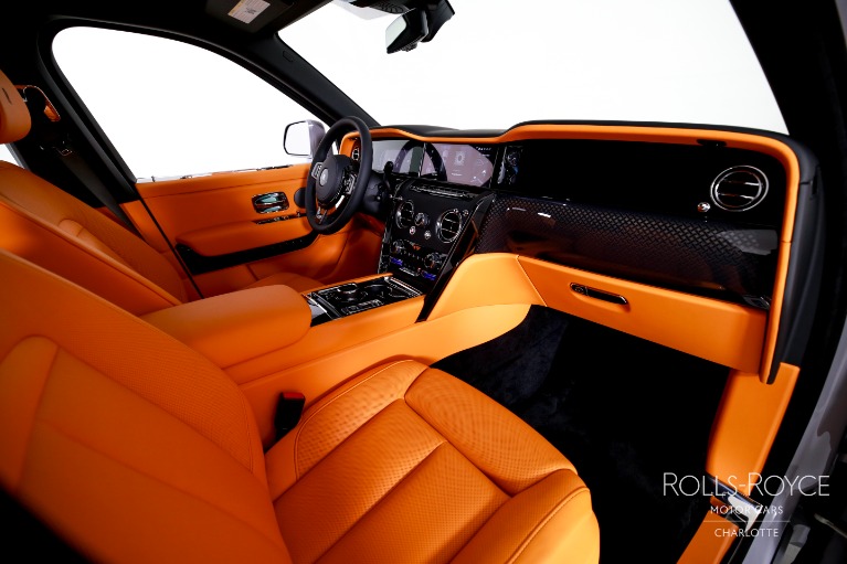 New-2027-Rolls-Royce-Black-Badge-Cullinan