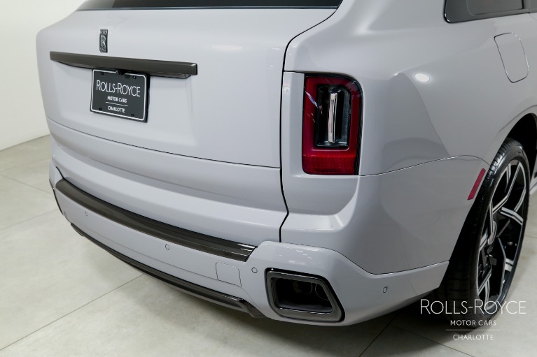 New-2027-Rolls-Royce-Black-Badge-Cullinan