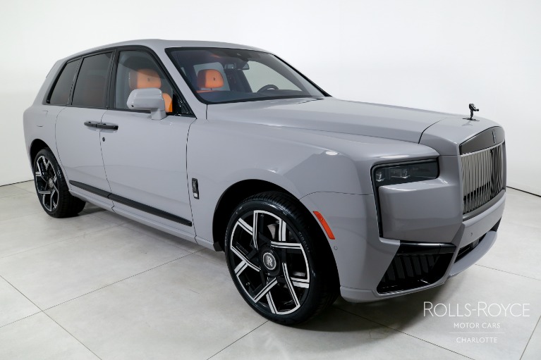 New-2027-Rolls-Royce-Black-Badge-Cullinan