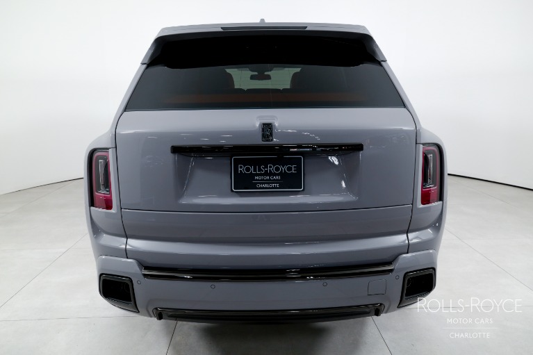New-2027-Rolls-Royce-Black-Badge-Cullinan