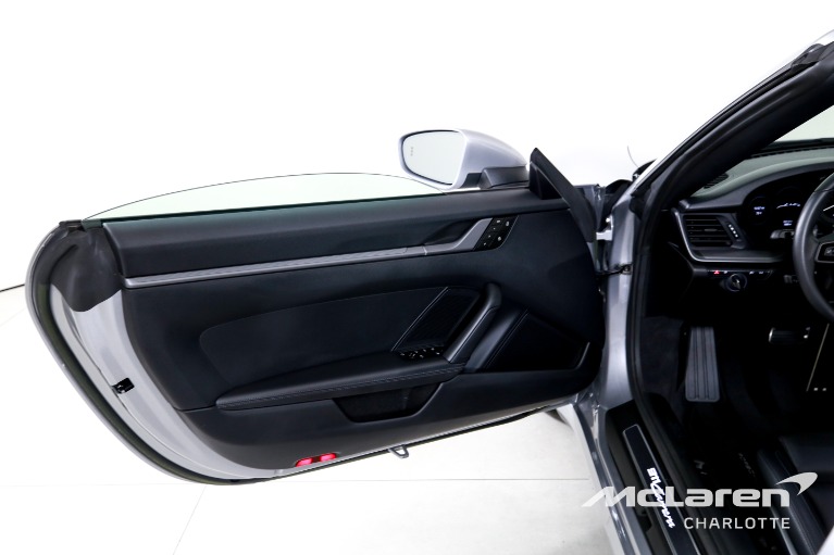 Used-2023-Porsche-911-Carrera
