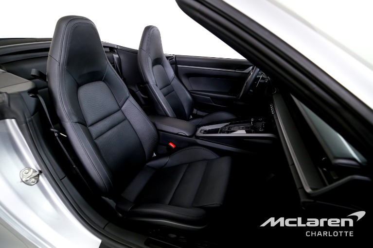Used-2023-Porsche-911-Carrera