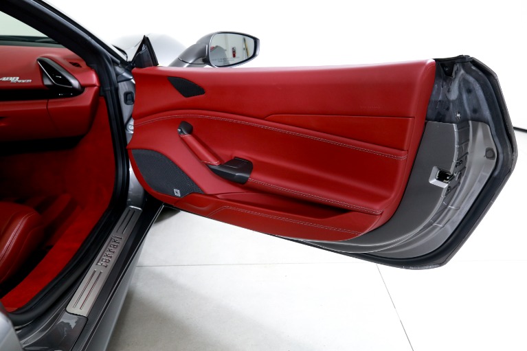Used-2018-Ferrari-488-Spider