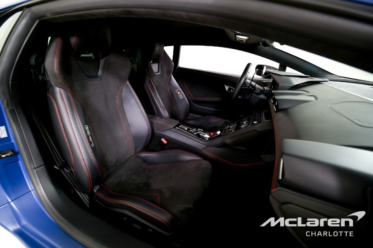 Used-2017-Lamborghini-Huracan-LR-610-4-AVIO-63