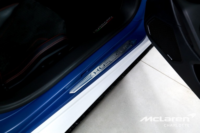 Used-2017-Lamborghini-Huracan-LR-610-4-AVIO-63