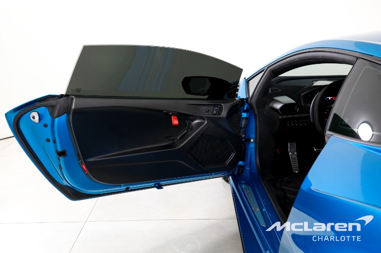 Used-2022-Lamborghini-Huracan-STO