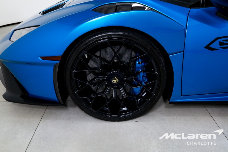 Used-2022-Lamborghini-Huracan-STO