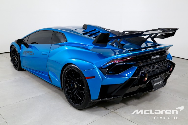 Used-2022-Lamborghini-Huracan-STO