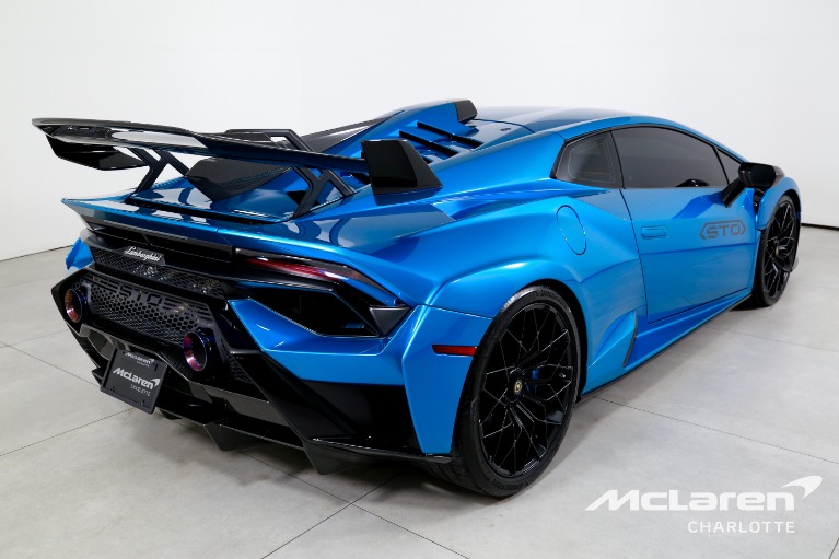 Used-2022-Lamborghini-Huracan-STO