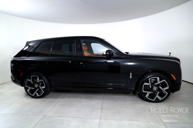 New-2027-Rolls-Royce-Black-Badge-Cullinan