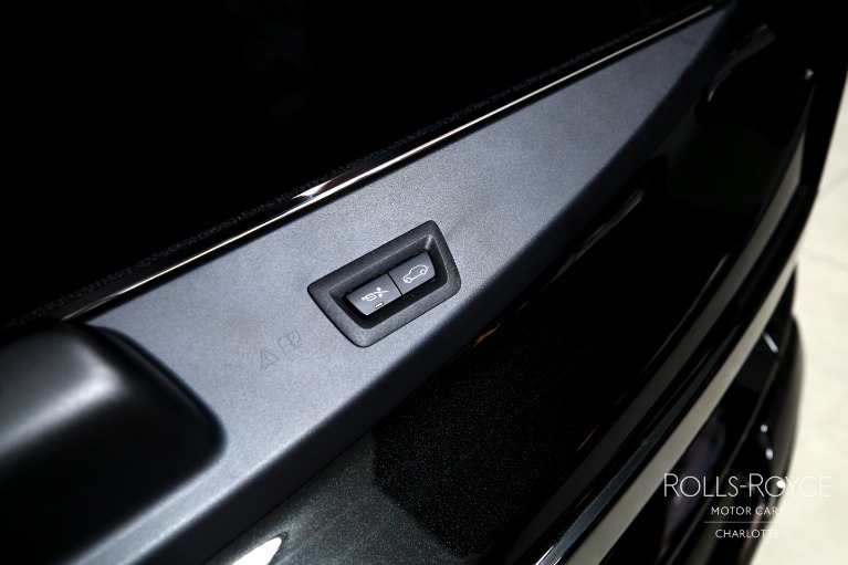 New-2027-Rolls-Royce-Black-Badge-Cullinan
