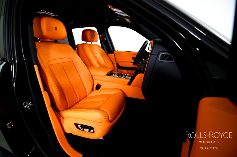 New-2027-Rolls-Royce-Black-Badge-Cullinan