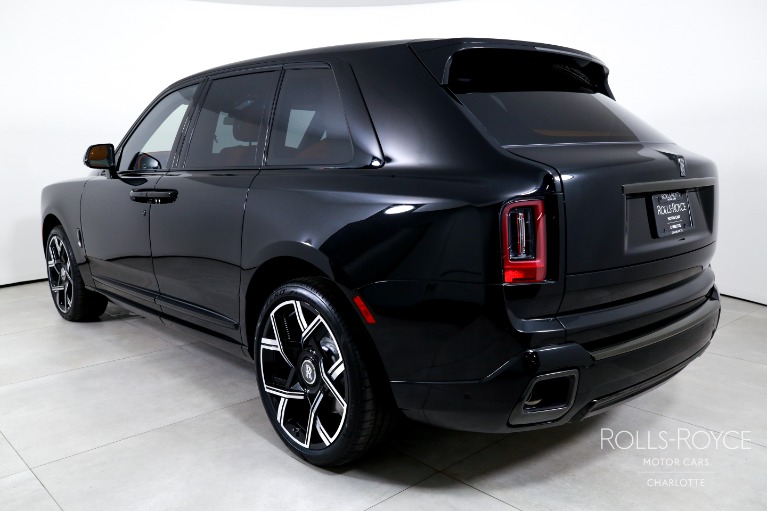 New-2027-Rolls-Royce-Black-Badge-Cullinan