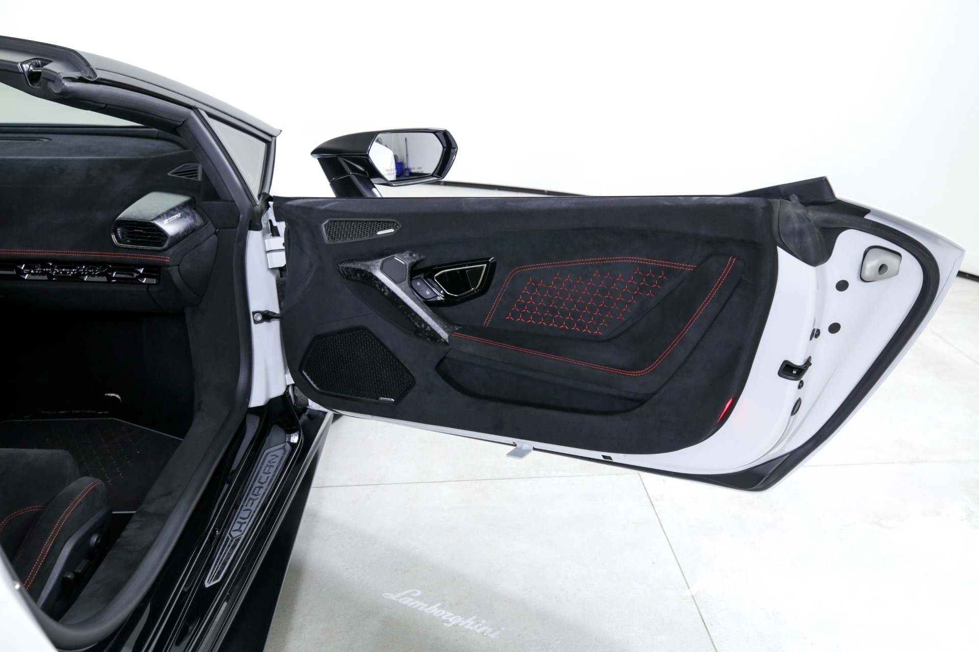 Used 2018 Lamborghini Huracan LP 640-4 Performante Spyder | Charlotte, NC