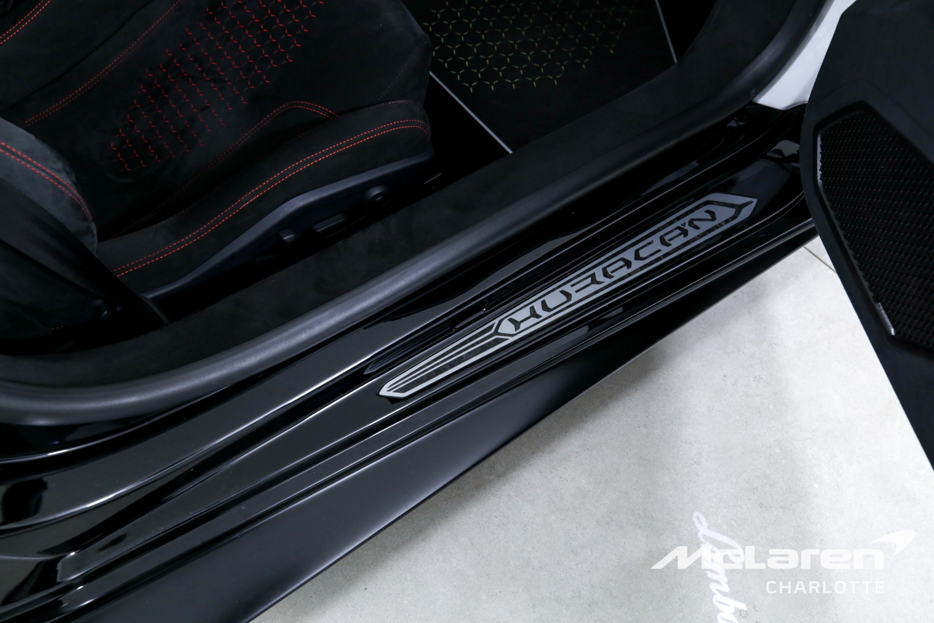 Used 2018 Lamborghini Huracan LP 640-4 Performante Spyder | Charlotte, NC