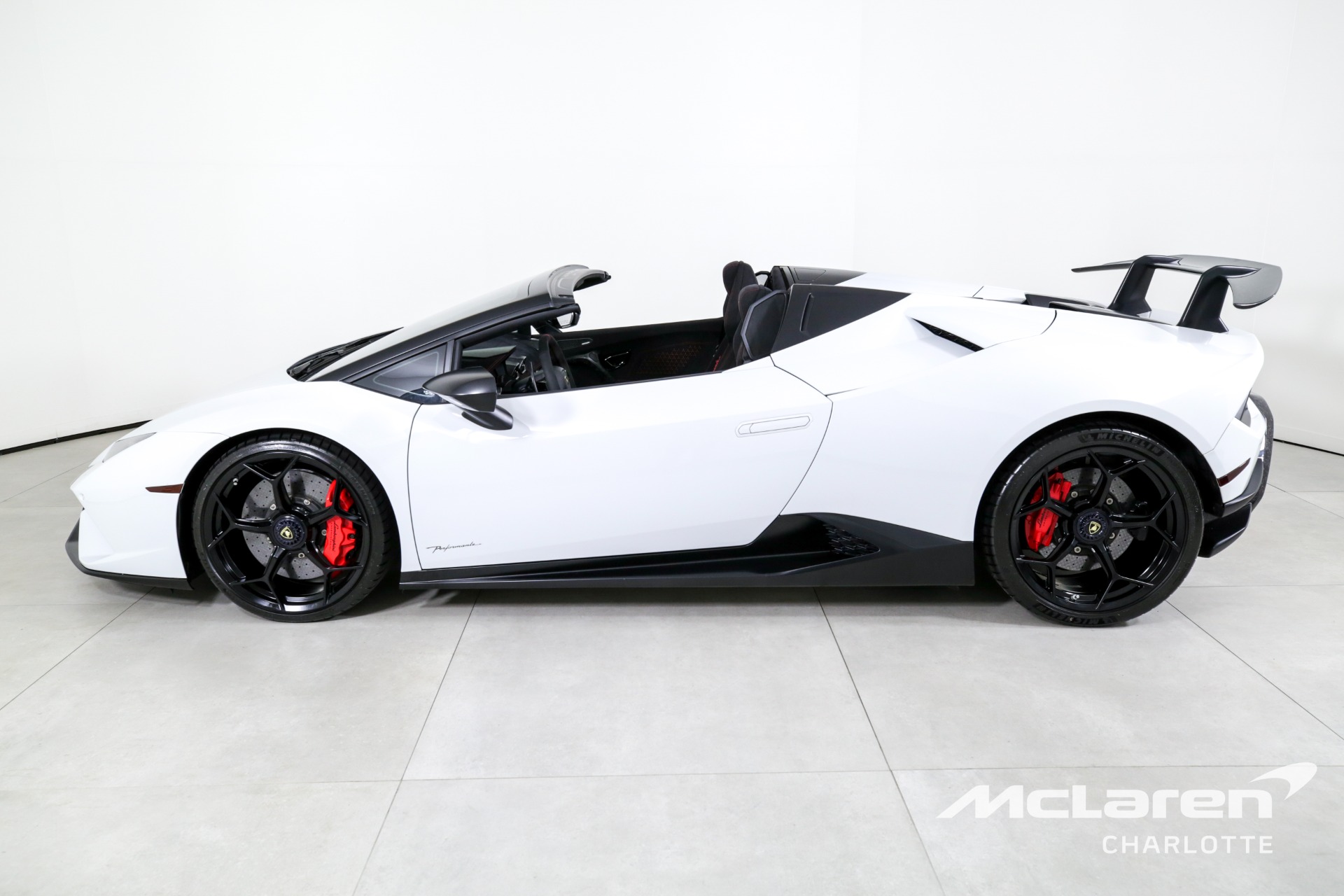 Used 2018 Lamborghini Huracan LP 640-4 Performante Spyder | Charlotte, NC