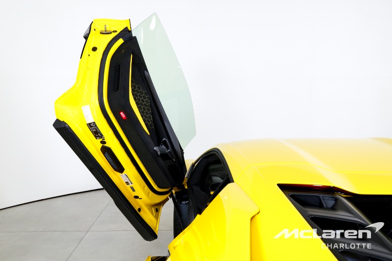 Used-2025-Lamborghini-Revuelto