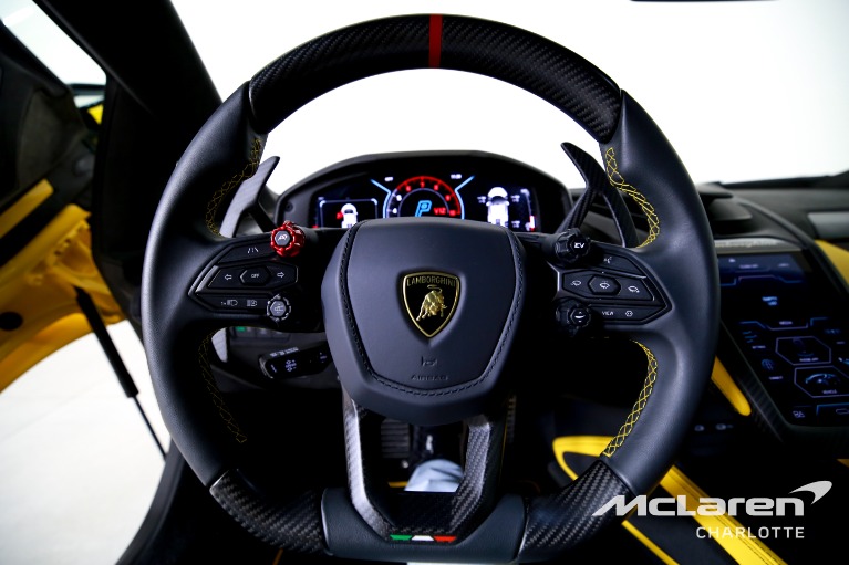 Used-2025-Lamborghini-Revuelto