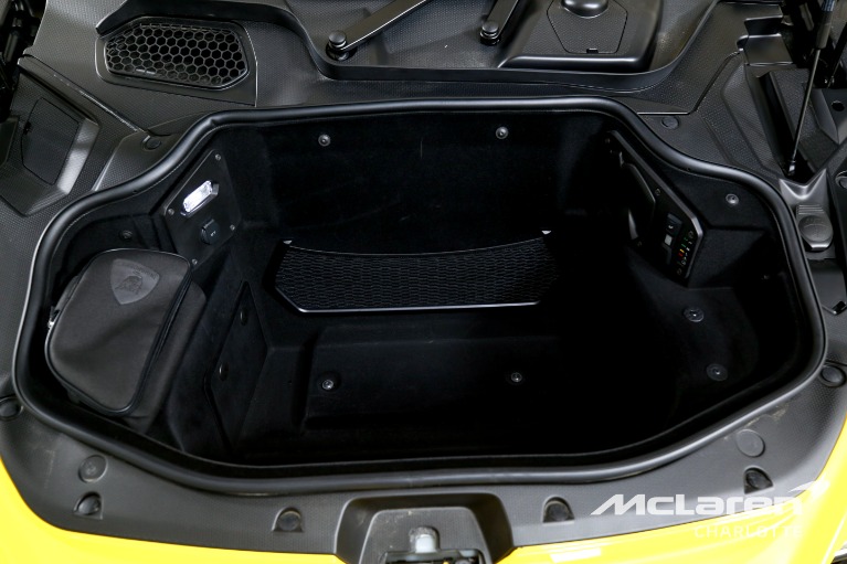 Used-2025-Lamborghini-Revuelto