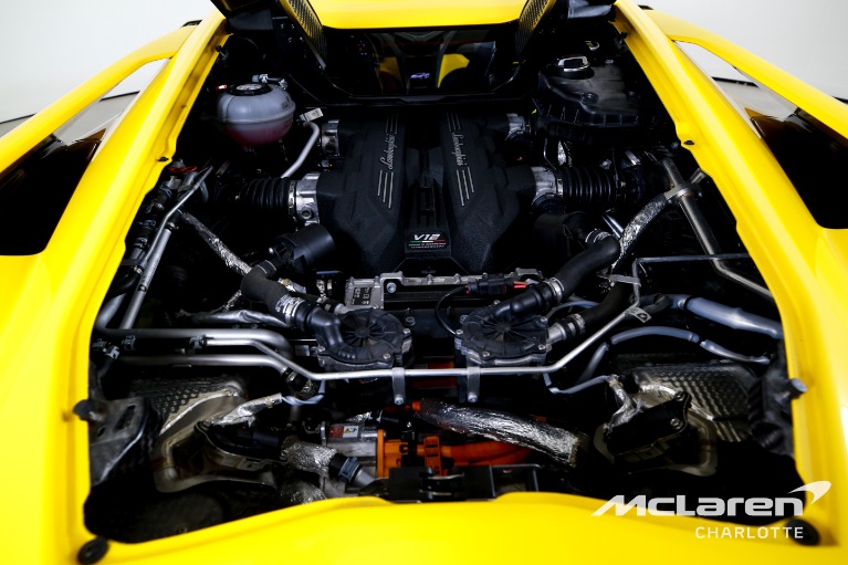 Used-2025-Lamborghini-Revuelto