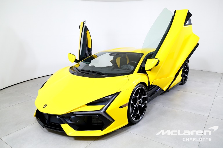Used-2025-Lamborghini-Revuelto