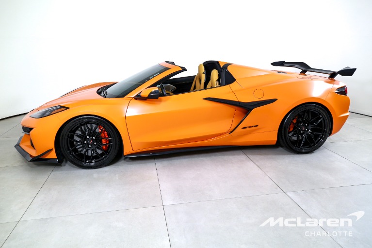 Used-2023-Chevrolet-Corvette-Z06