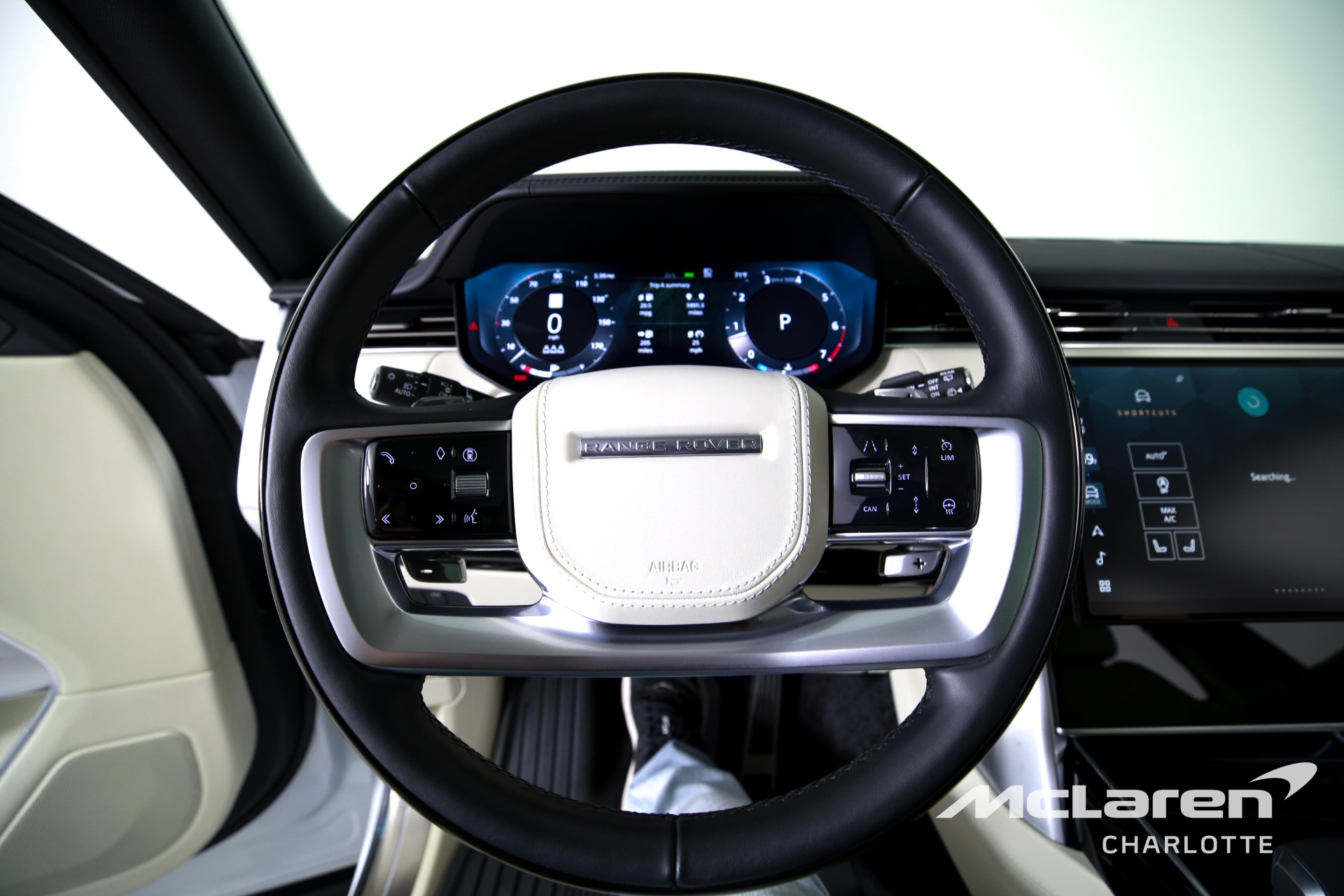 Used 2025 Land Rover Range Rover P400 SE | Charlotte, NC