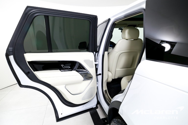 Used-2025-Land-Rover-Range-Rover-P400-SE