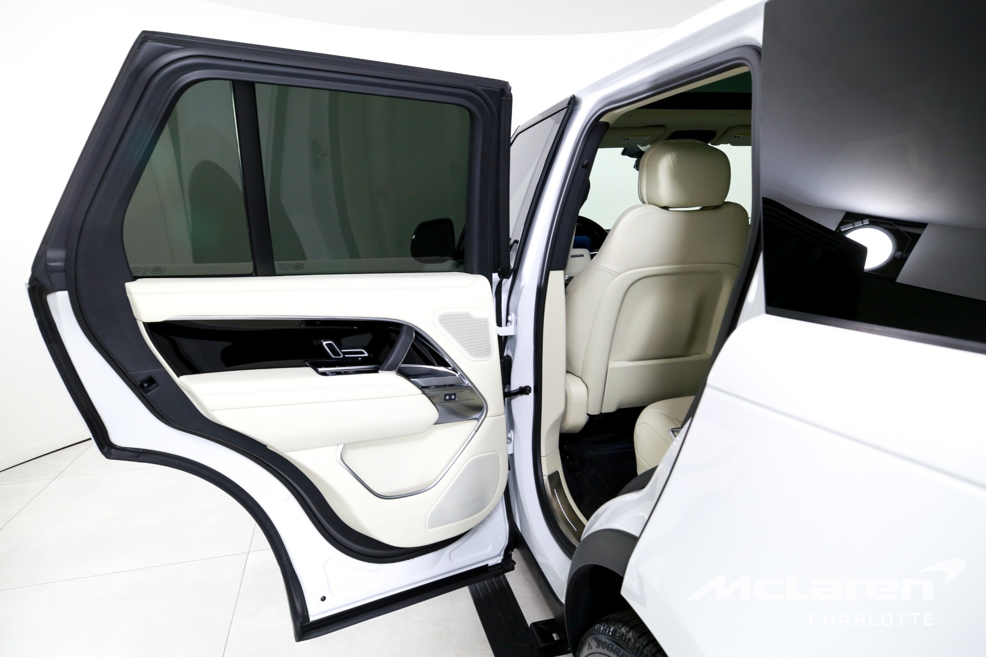 Used 2025 Land Rover Range Rover P400 SE | Charlotte, NC