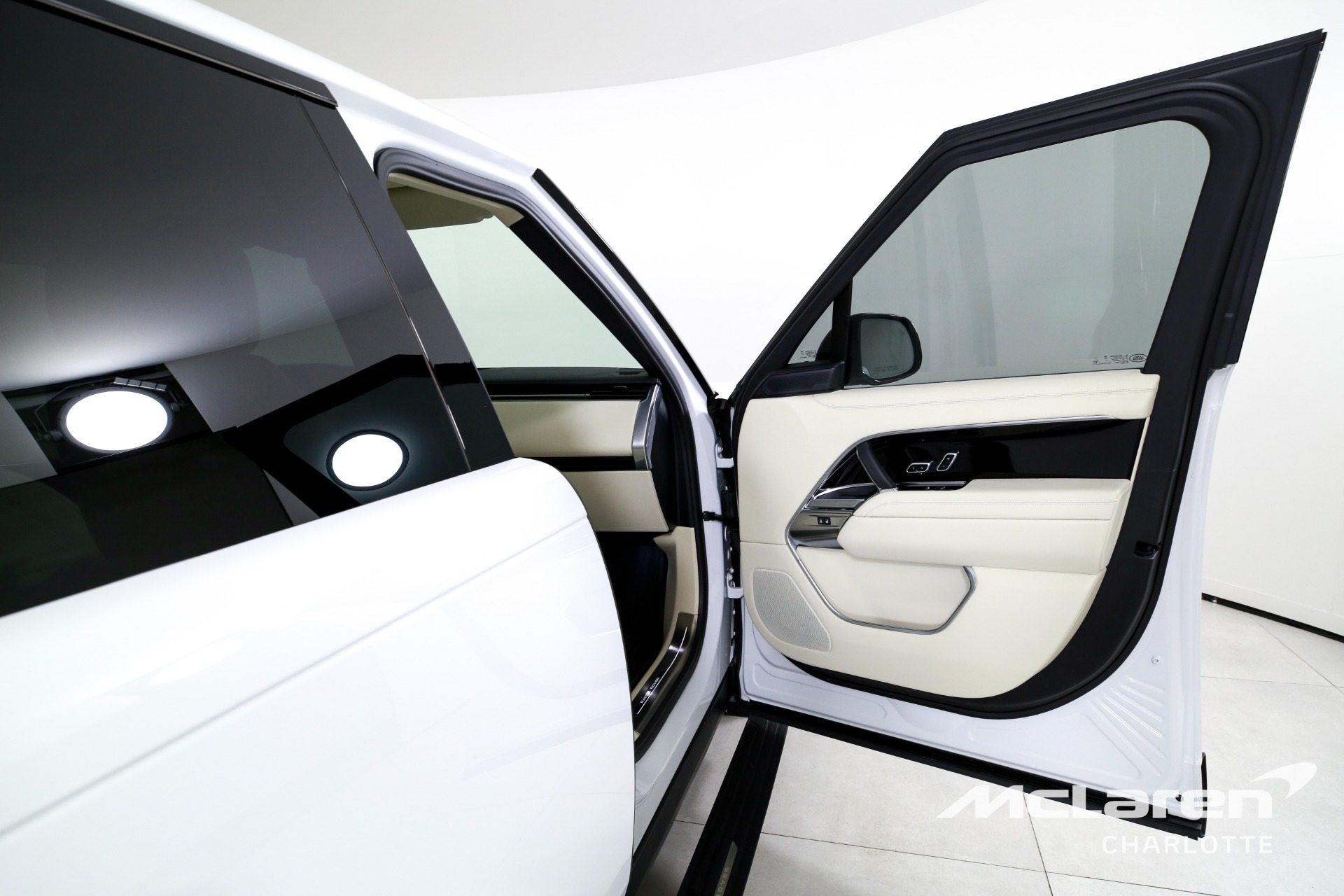 Used 2025 Land Rover Range Rover P400 SE | Charlotte, NC
