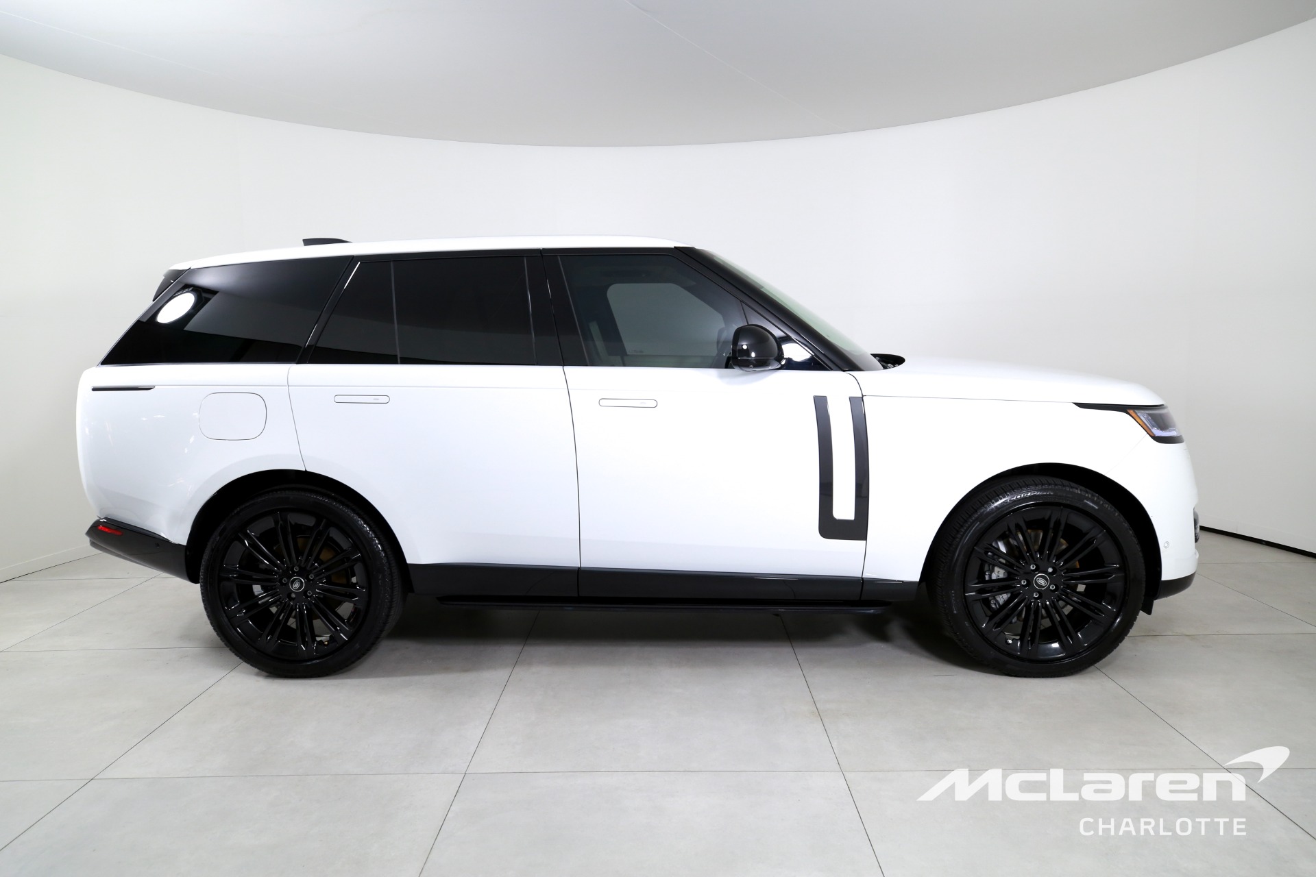 Used 2025 Land Rover Range Rover P400 SE | Charlotte, NC