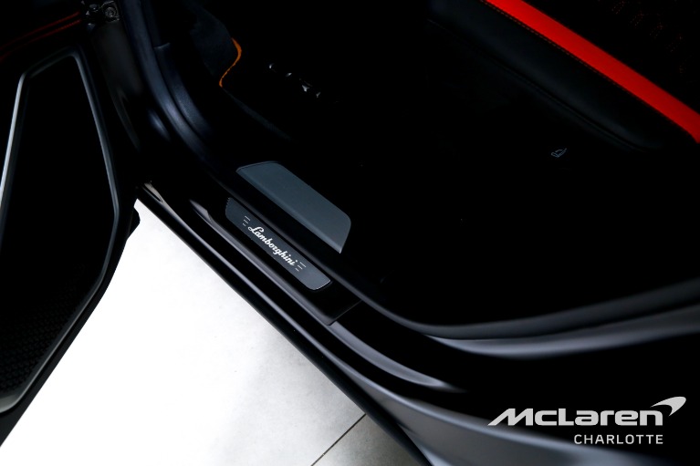 Used-2022-Lamborghini-Urus
