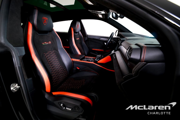 Used-2022-Lamborghini-Urus