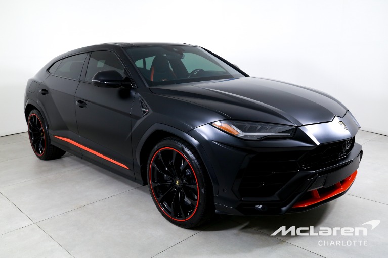Used-2022-Lamborghini-Urus