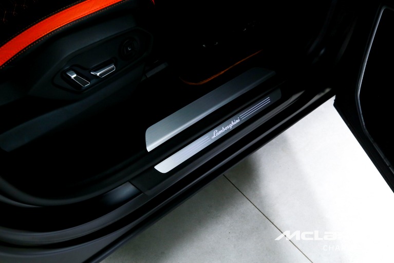 Used-2022-Lamborghini-Urus