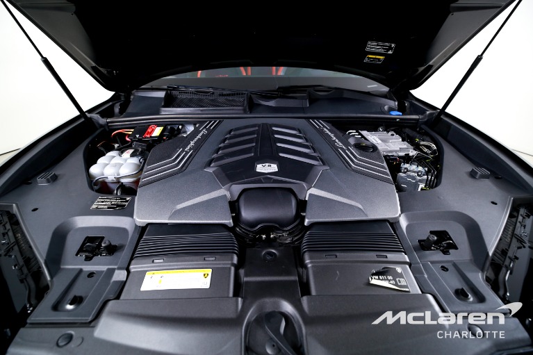Used-2022-Lamborghini-Urus